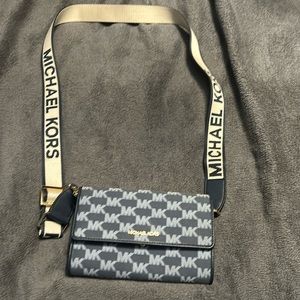 Michael Kors Cross Body Bag
